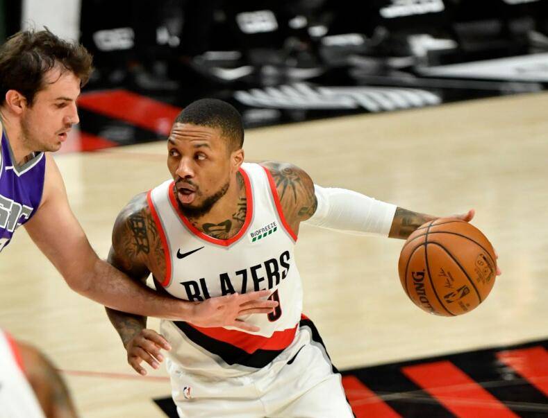 开云(中国)-关键时刻布莱顿备战社区盾芝加哥公牛今夜篮板制胜，这操作让人直呼：关键时刻上海久事防线松动